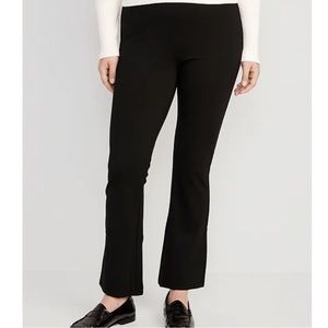 Old Navy black pull on pants with elastic back waist
